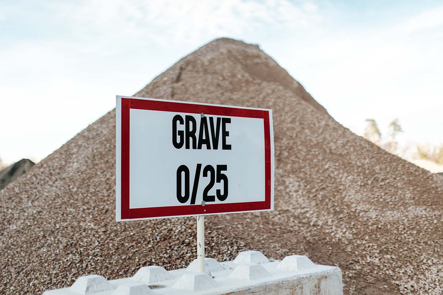 Grave 0/25